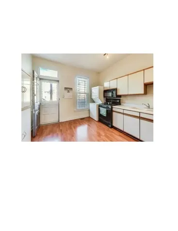 822 West Roscoe Street Chicago IL 60657
