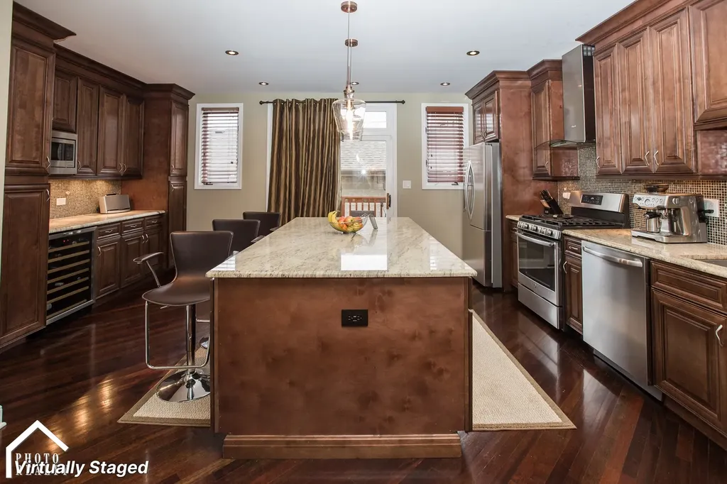 2952 West Warren Boulevard Chicago IL 60612