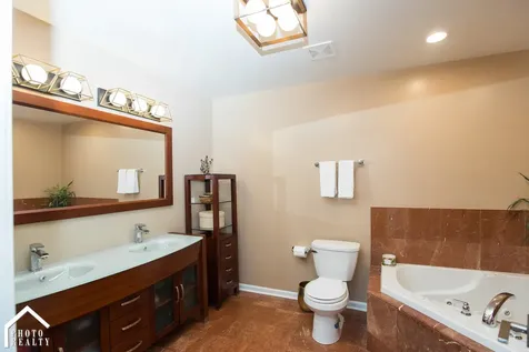 2952 West Warren Boulevard Chicago IL 60612