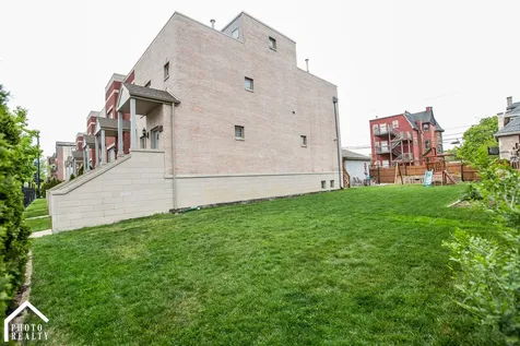 2952 West Warren Boulevard Chicago IL 60612
