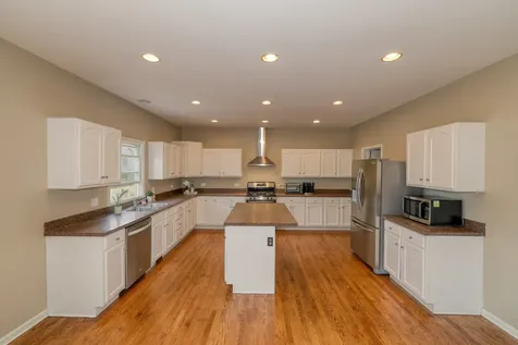 990 Citizen Avenue Elburn IL 60119