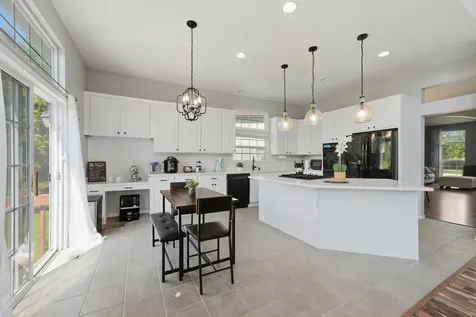 18936 W North Woodale Trail Lake Villa IL 60046
