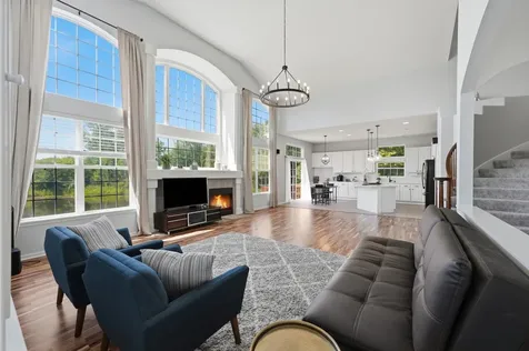 18936 W North Woodale Trail Lake Villa IL 60046