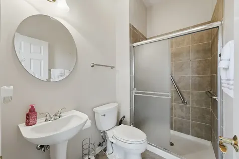 18936 W North Woodale Trail Lake Villa IL 60046