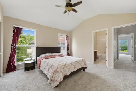 18936 W North Woodale Trail Lake Villa IL 60046