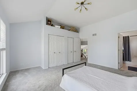 18936 W North Woodale Trail Lake Villa IL 60046