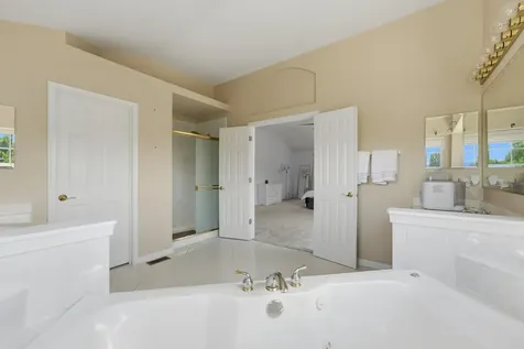 18936 W North Woodale Trail Lake Villa IL 60046