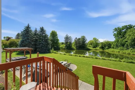 18936 W North Woodale Trail Lake Villa IL 60046