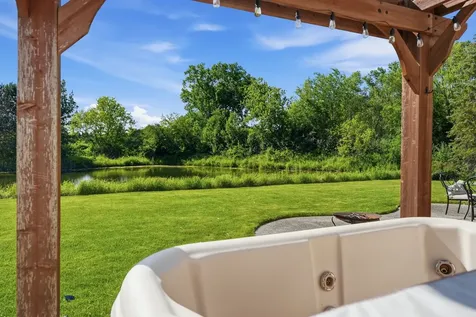 18936 W North Woodale Trail Lake Villa IL 60046