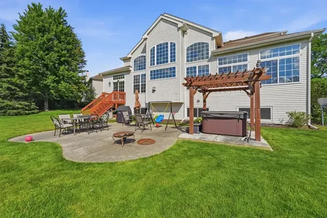 18936 W North Woodale Trail Lake Villa IL 60046