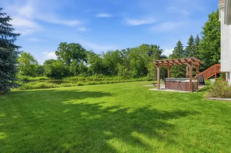 18936 W North Woodale Trail Lake Villa IL 60046