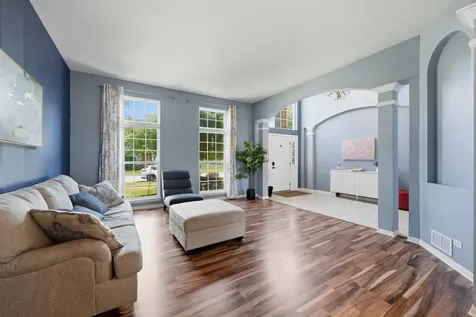 18936 W North Woodale Trail Lake Villa IL 60046