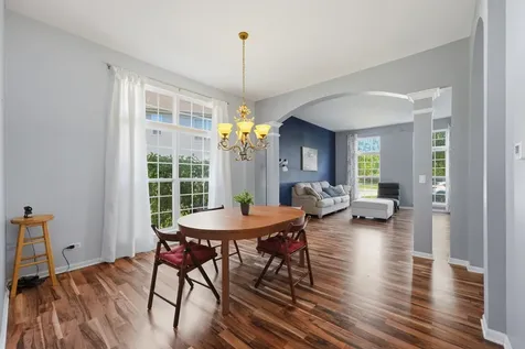 18936 W North Woodale Trail Lake Villa IL 60046