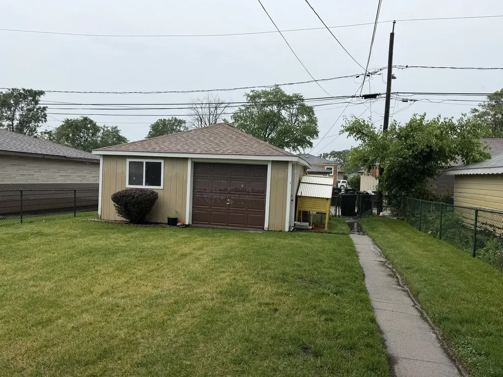9848 South Muskegon Avenue Chicago IL 60617