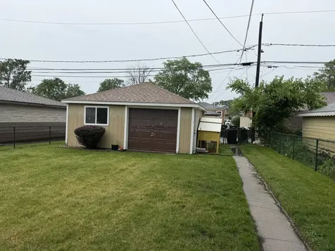 9848 South Muskegon Avenue Chicago IL 60617