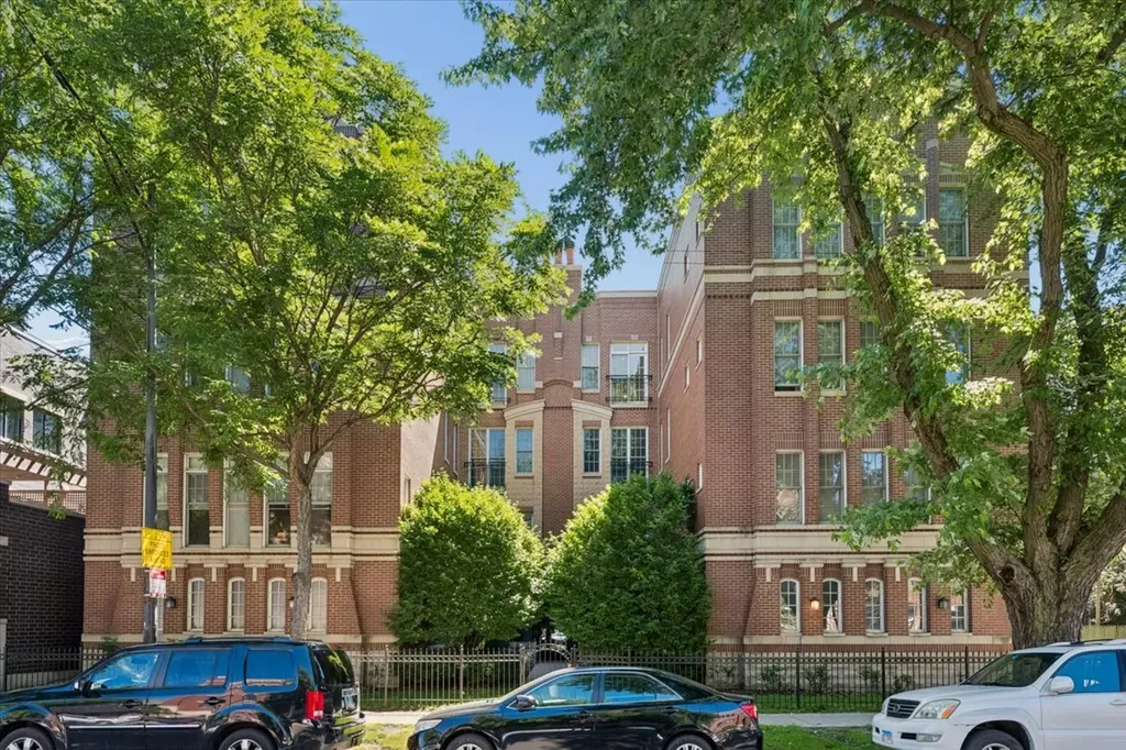 3845 North Ashland Avenue Chicago IL 60613