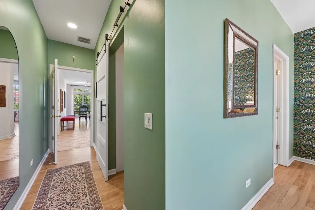 3845 North Ashland Avenue Chicago IL 60613