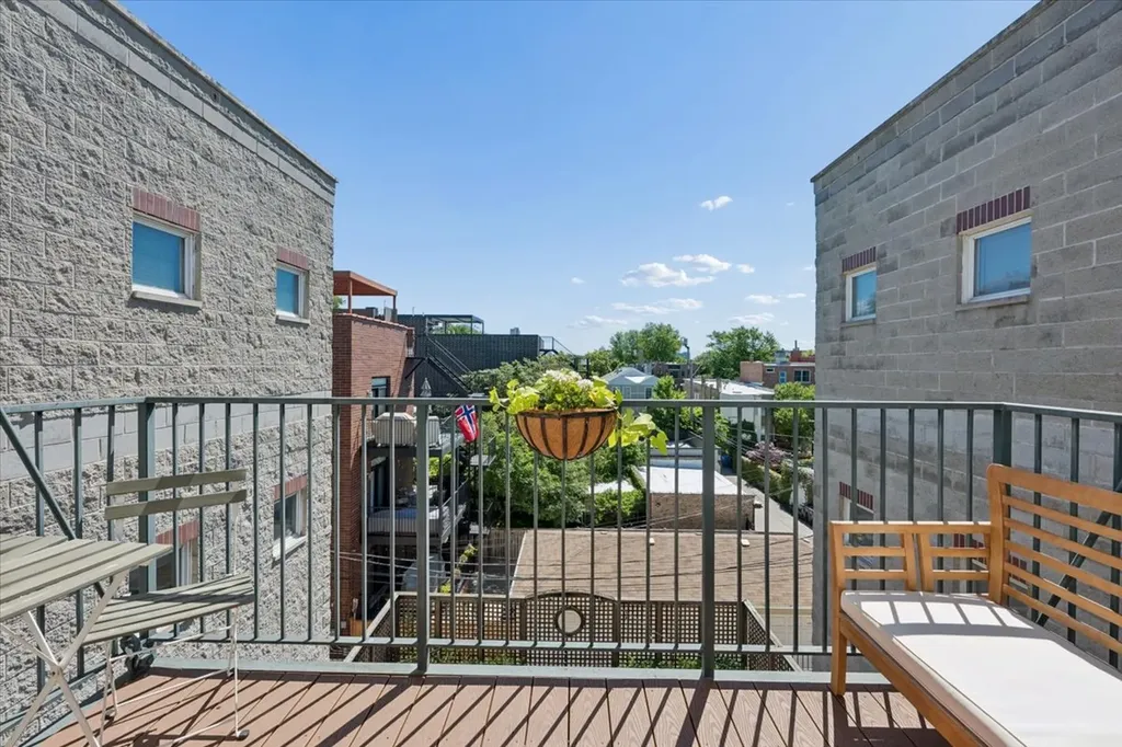 3845 North Ashland Avenue Chicago IL 60613