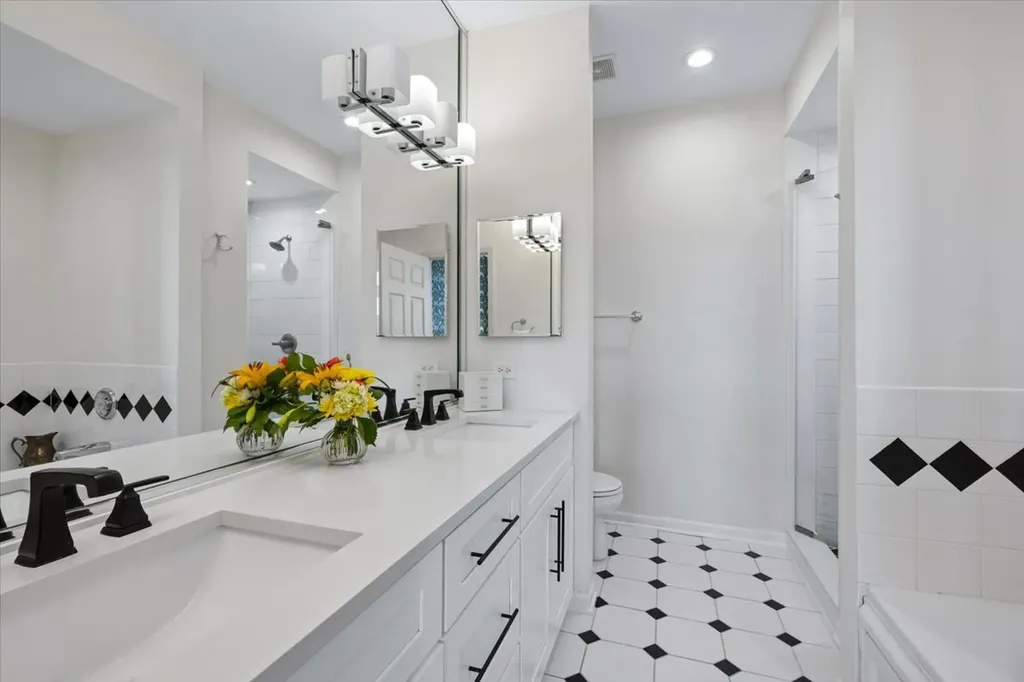 3845 North Ashland Avenue Chicago IL 60613