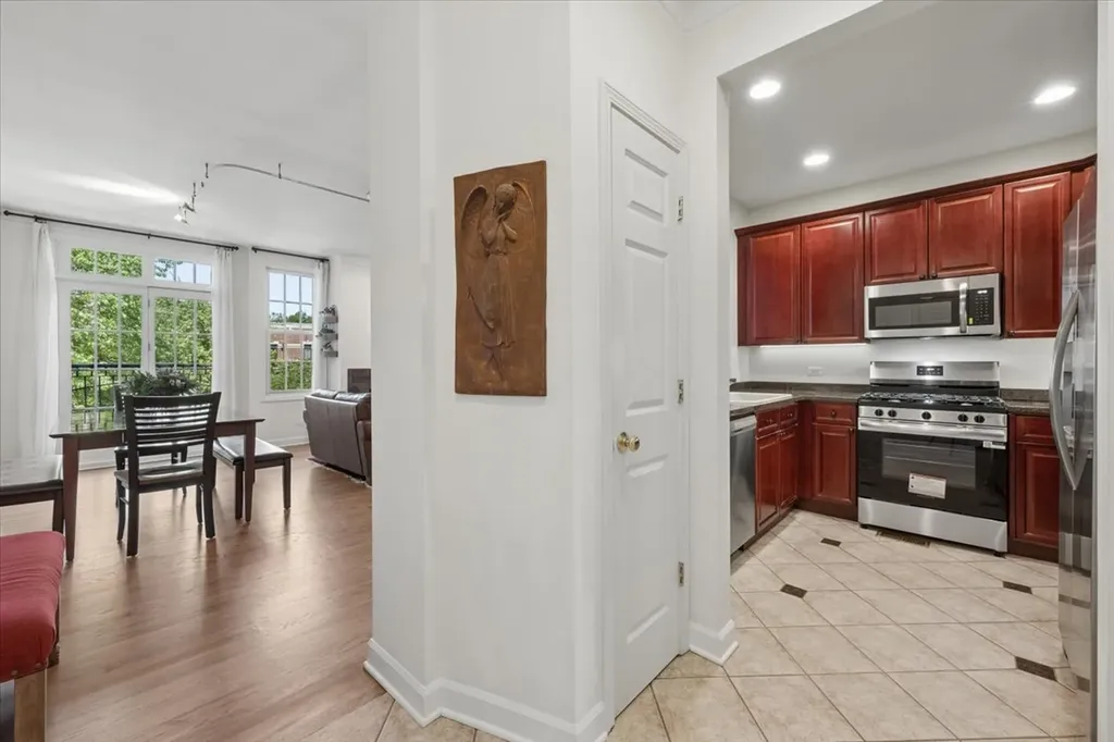 3845 North Ashland Avenue Chicago IL 60613