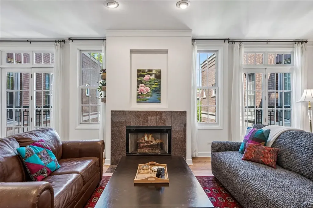 3845 North Ashland Avenue Chicago IL 60613