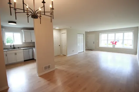 1851 Towhee Court Joliet IL 60435
