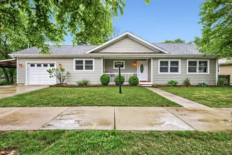 17 Willow Street Algonquin IL 60102