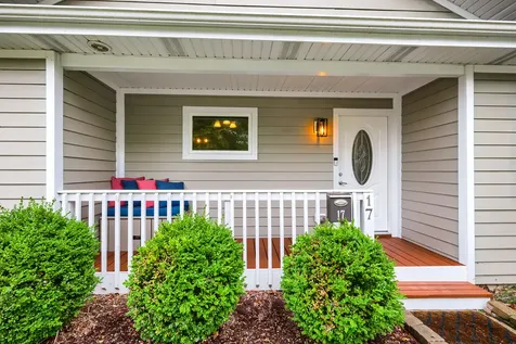 17 Willow Street Algonquin IL 60102