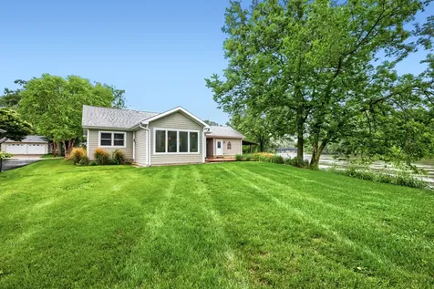 17 Willow Street Algonquin IL 60102