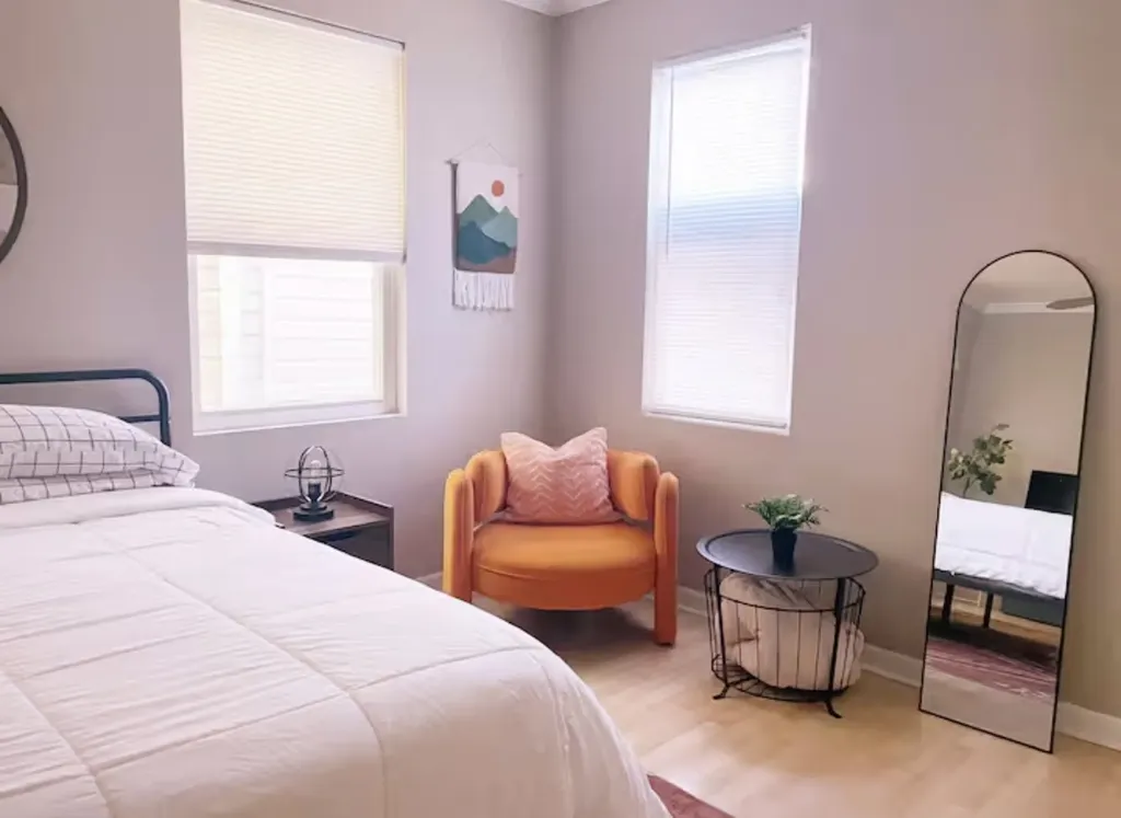 1028 West 20th Place Chicago IL 60608