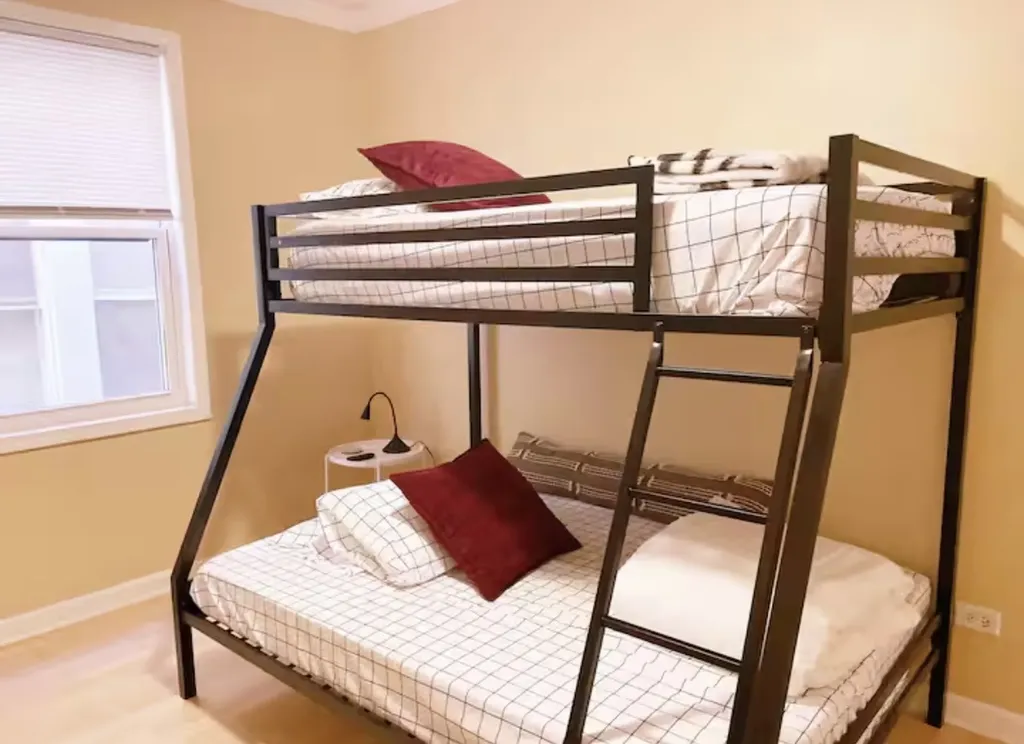 1028 West 20th Place Chicago IL 60608