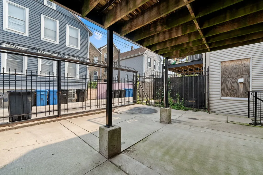 1028 West 20th Place Chicago IL 60608