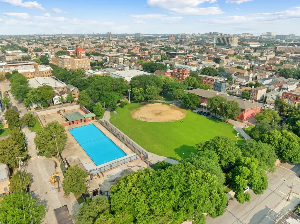 1028 West 20th Place Chicago IL 60608