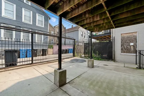 1028 West 20th Place Chicago IL 60608