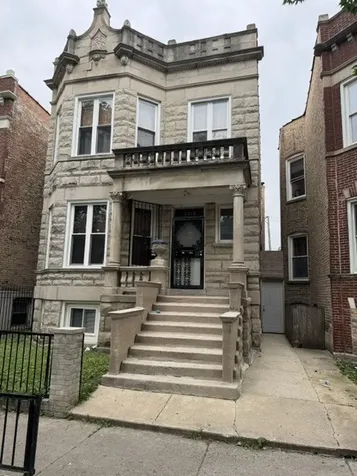3919 West Monroe Street Chicago IL 60624