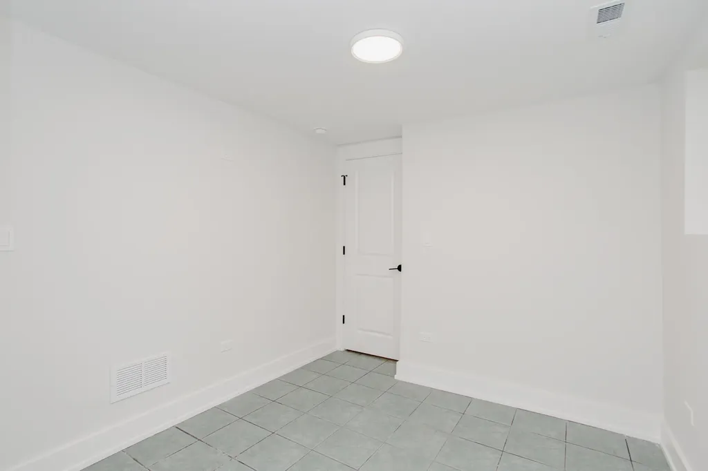 5509 North Central Avenue Chicago IL 60630