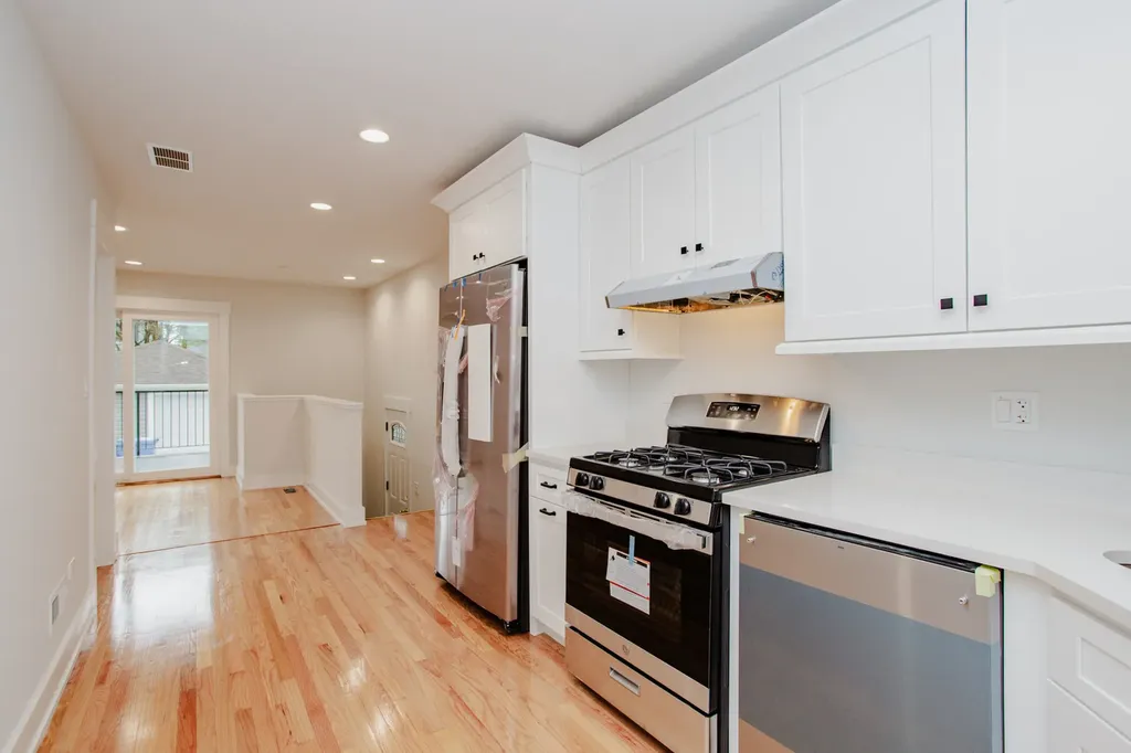 5509 North Central Avenue Chicago IL 60630