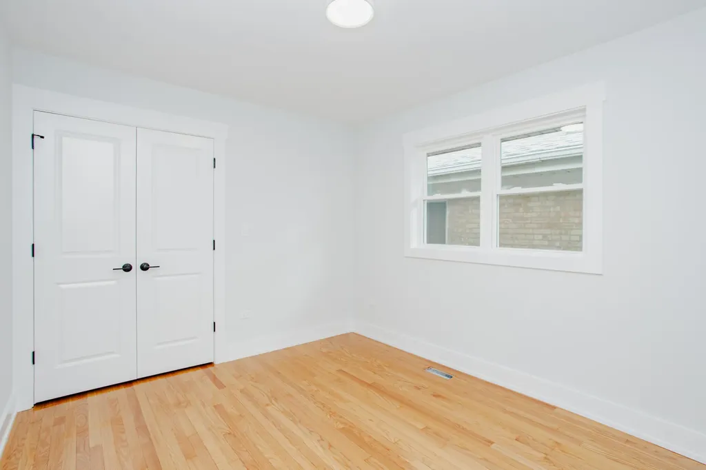 5509 North Central Avenue Chicago IL 60630