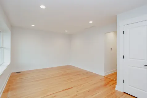 5509 North Central Avenue Chicago IL 60630