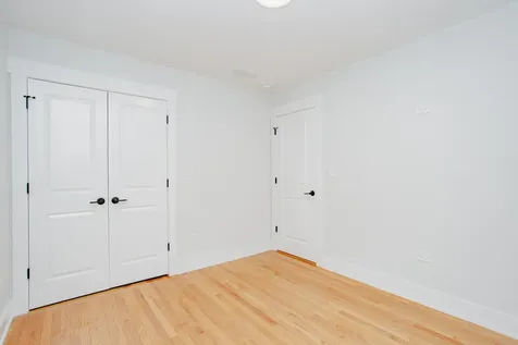 5509 North Central Avenue Chicago IL 60630