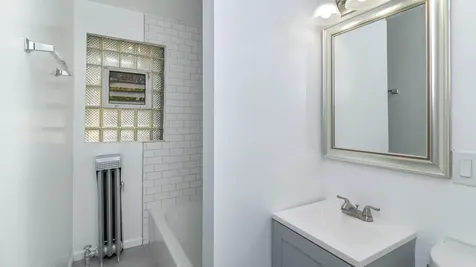 4004 North Avers Avenue Chicago IL 60618