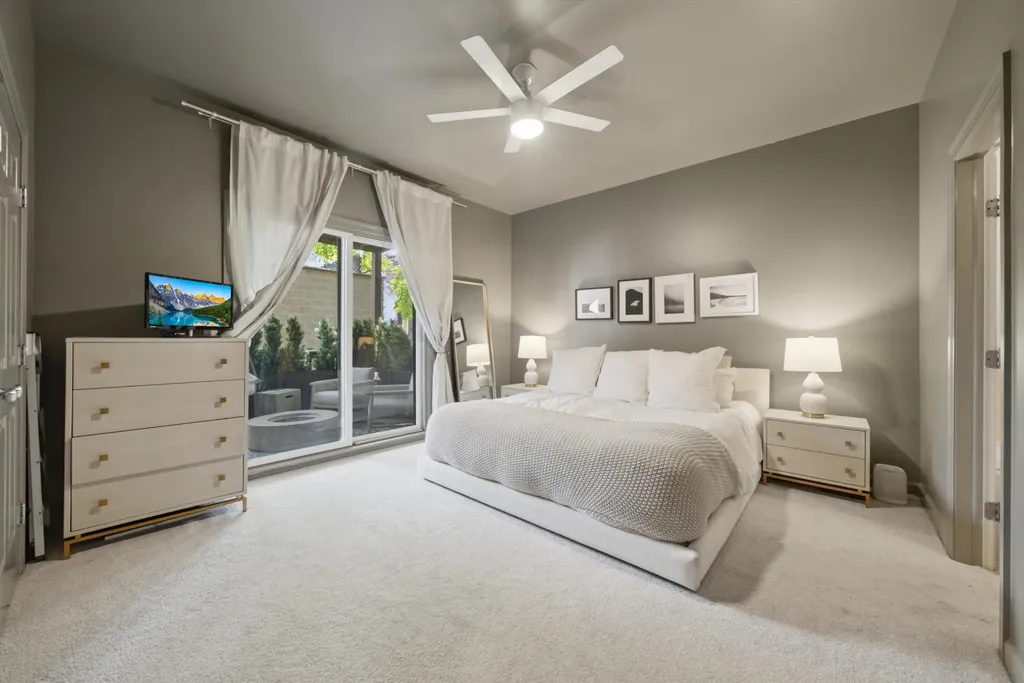 1109 West Cornelia Avenue Chicago IL 60657