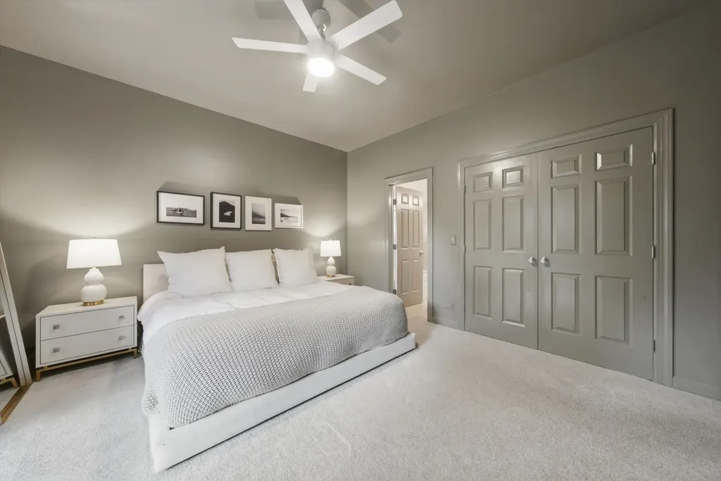 1109 West Cornelia Avenue Chicago IL 60657