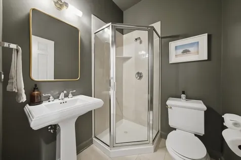 1109 West Cornelia Avenue Chicago IL 60657