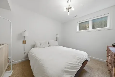 1109 West Cornelia Avenue Chicago IL 60657