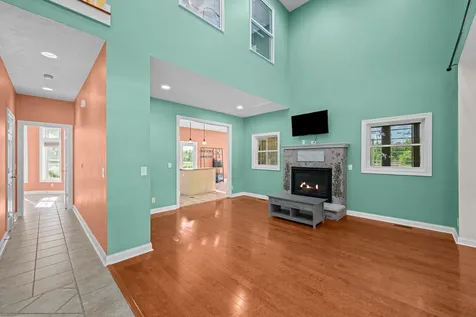 463 40TH Street East Moline IL 61244