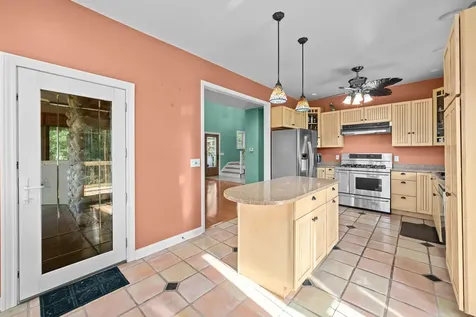 463 40TH Street East Moline IL 61244