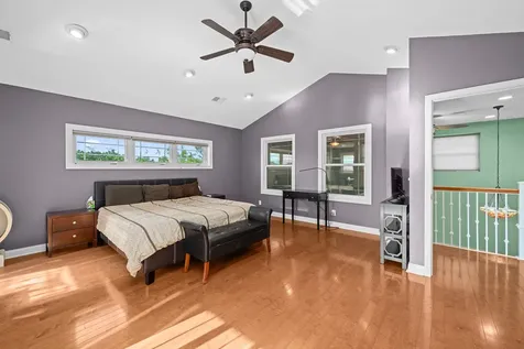 463 40TH Street East Moline IL 61244