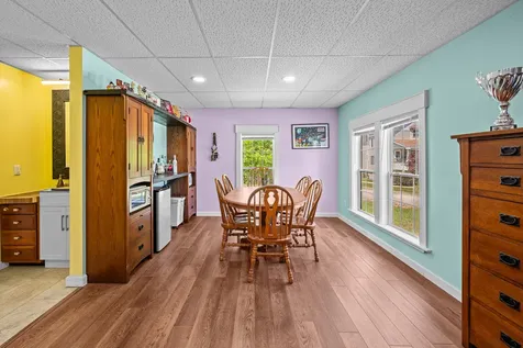 463 40TH Street East Moline IL 61244