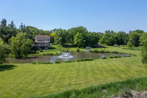 463 40TH Street East Moline IL 61244